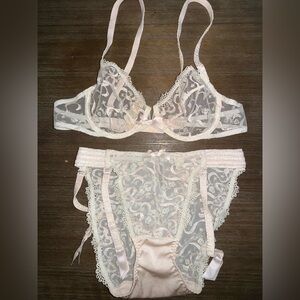 Lejaby Vintage Lace Set